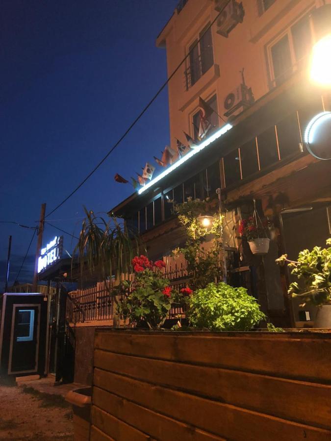 Silver Continent Hostel Silivri Exterior foto